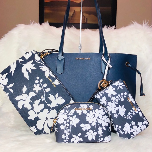 Michael Kors Handbags - 4PCS Michael Kors Trista LG Tote Wallet Pouch Set